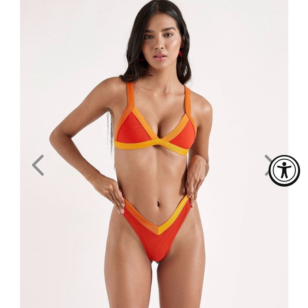 One one bikini set
